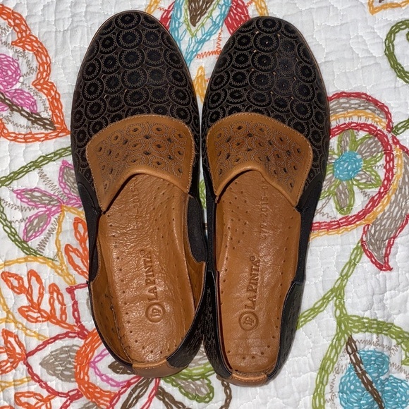 La Pinta Haven shoe size 38 Black Tan slip on elastic side panel leather upper - Picture 2 of 7